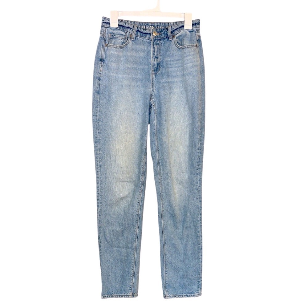 American Eagle Mom Jean size 4 x-long light wash hi rise small tall denim preppy